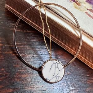 Gold Howlite Hair Clip